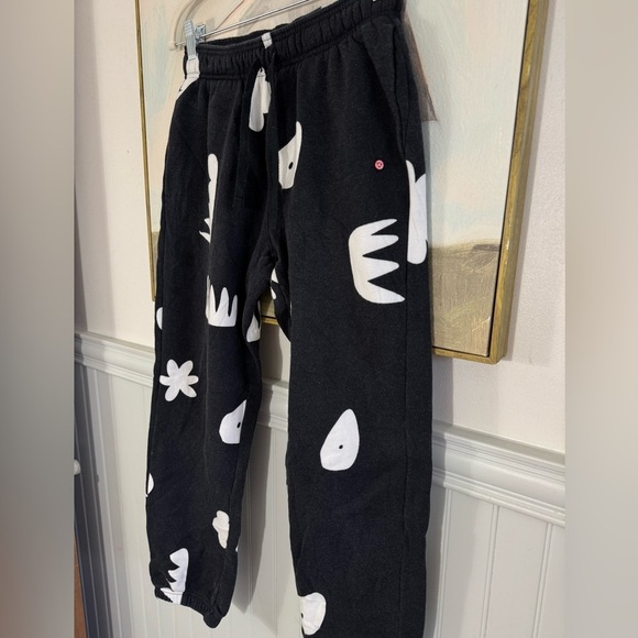 NIKE Mia Lee Artist Series Abstract Shapes Black And White Jogger Size Small - Picture 6 of 8